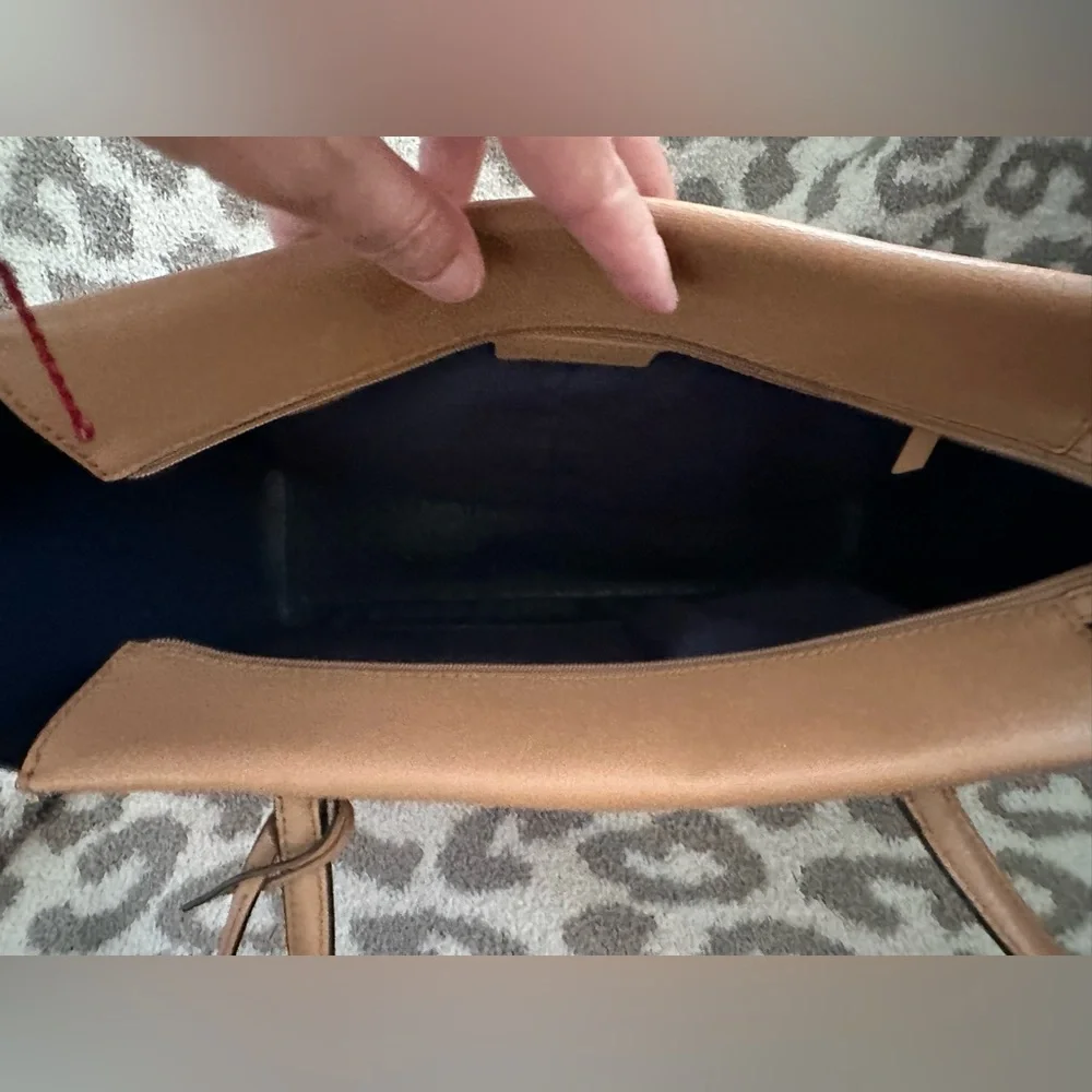 Tory Burch Tan Shoulder Bag - Picture 4 of 9